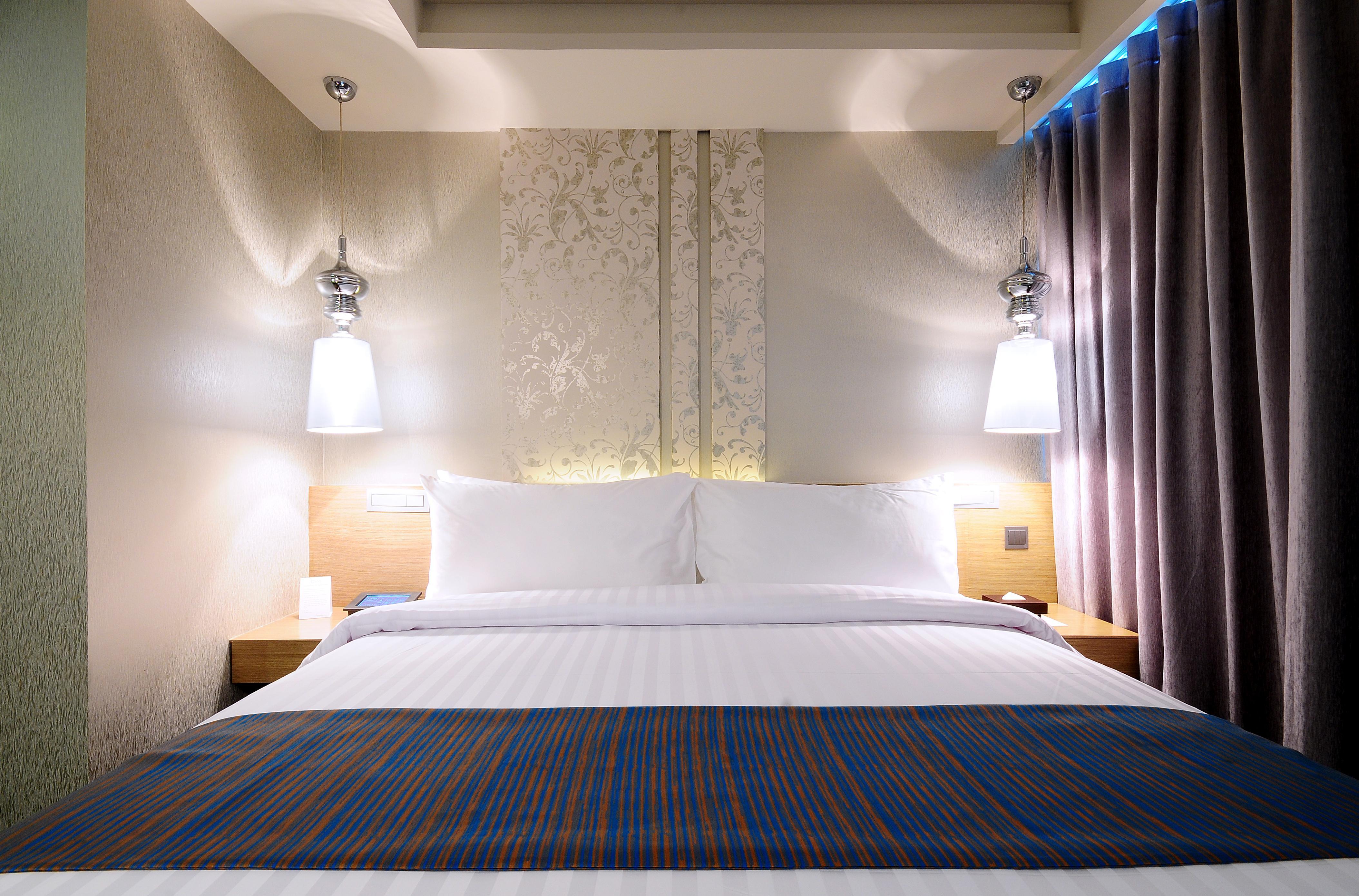 Отель Citrus Sukhumvit 13 Nana Bangkok By Compass Hospitality - Newly Renovated Экстерьер фото
