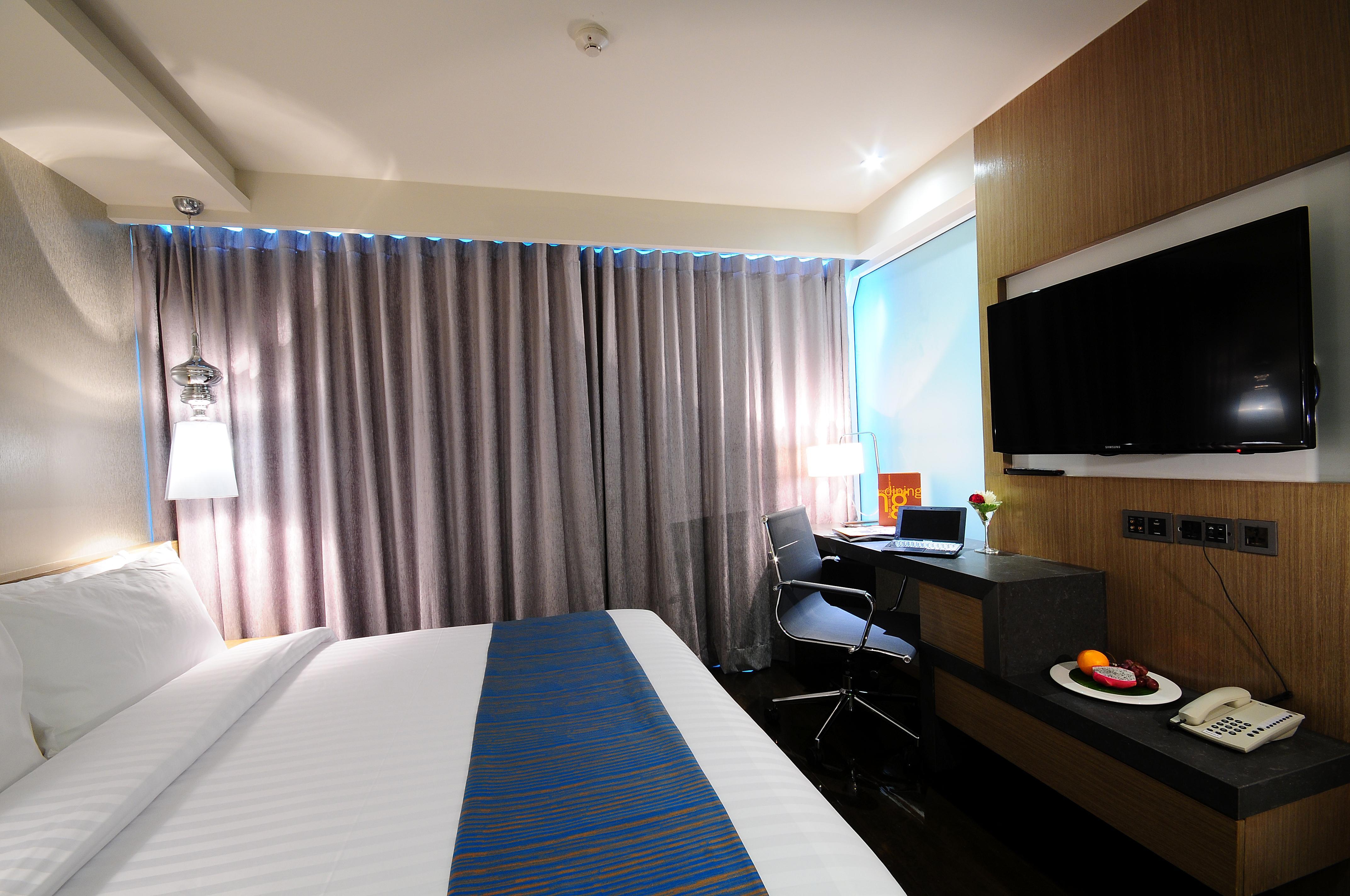Отель Citrus Sukhumvit 13 Nana Bangkok By Compass Hospitality - Newly Renovated Экстерьер фото
