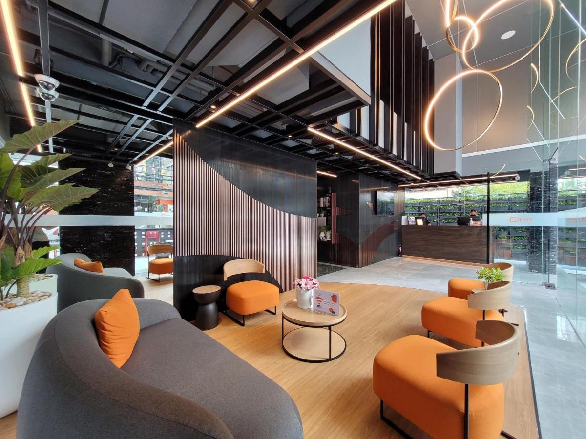 Отель Citrus Sukhumvit 13 Nana Bangkok By Compass Hospitality - Newly Renovated Экстерьер фото