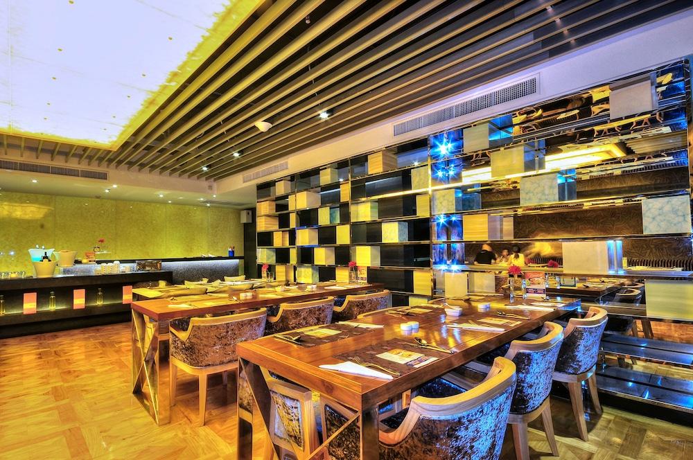 Отель Citrus Sukhumvit 13 Nana Bangkok By Compass Hospitality - Newly Renovated Экстерьер фото