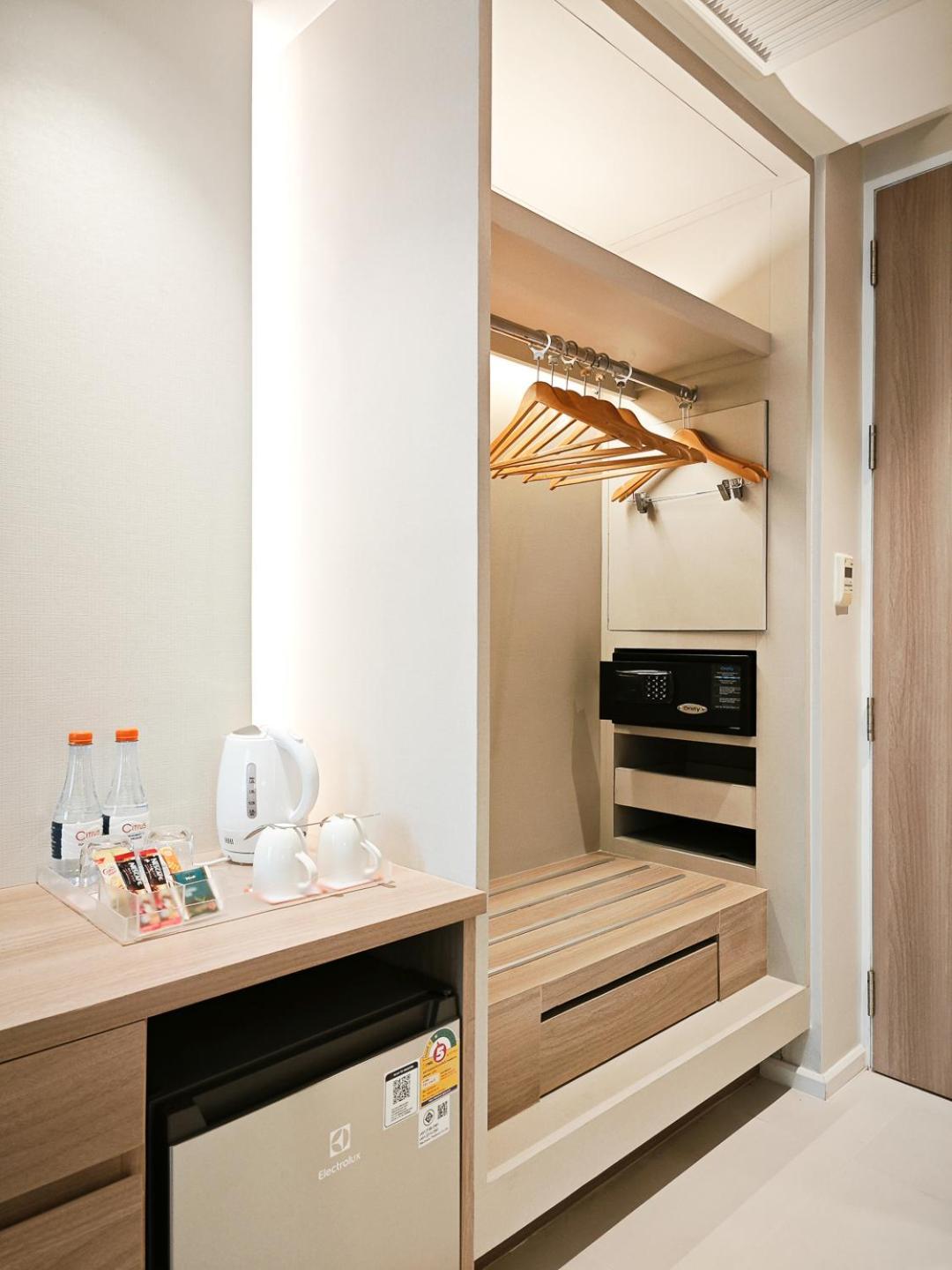 Отель Citrus Sukhumvit 13 Nana Bangkok By Compass Hospitality - Newly Renovated Экстерьер фото