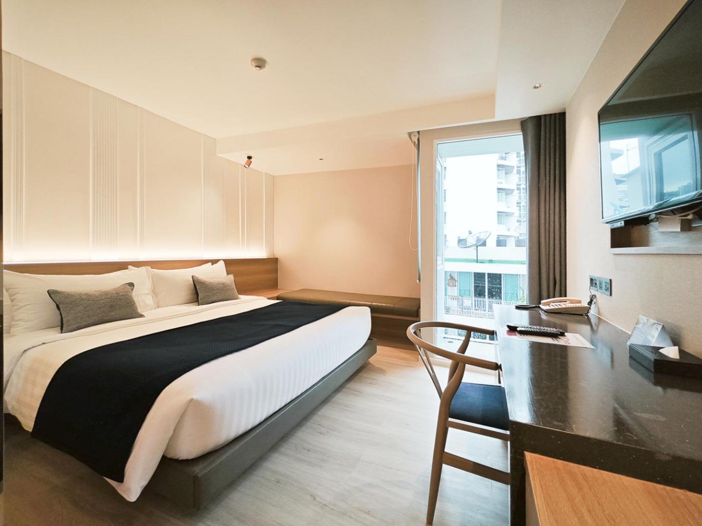 Отель Citrus Sukhumvit 13 Nana Bangkok By Compass Hospitality - Newly Renovated Экстерьер фото