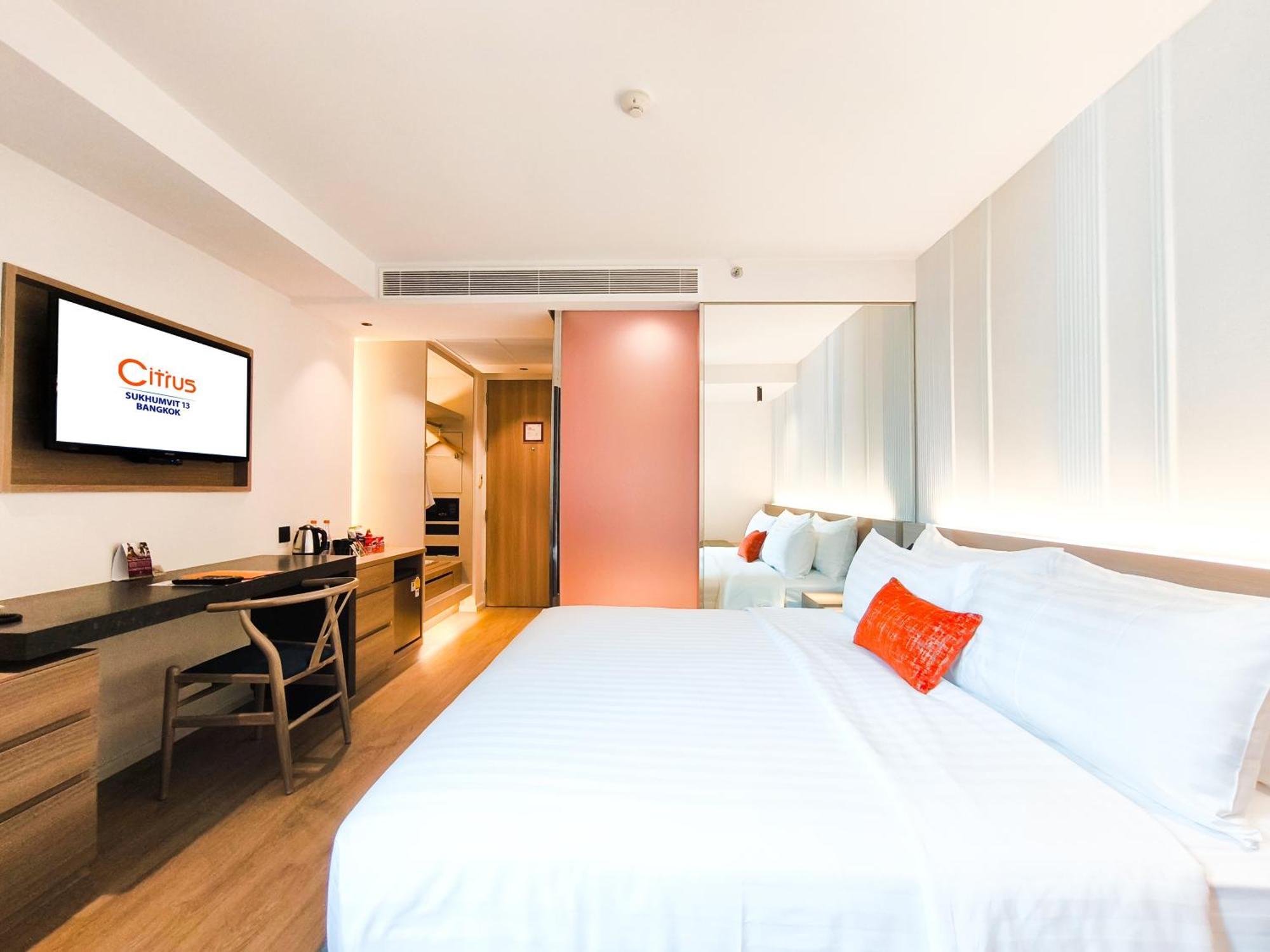 Отель Citrus Sukhumvit 13 Nana Bangkok By Compass Hospitality - Newly Renovated Экстерьер фото